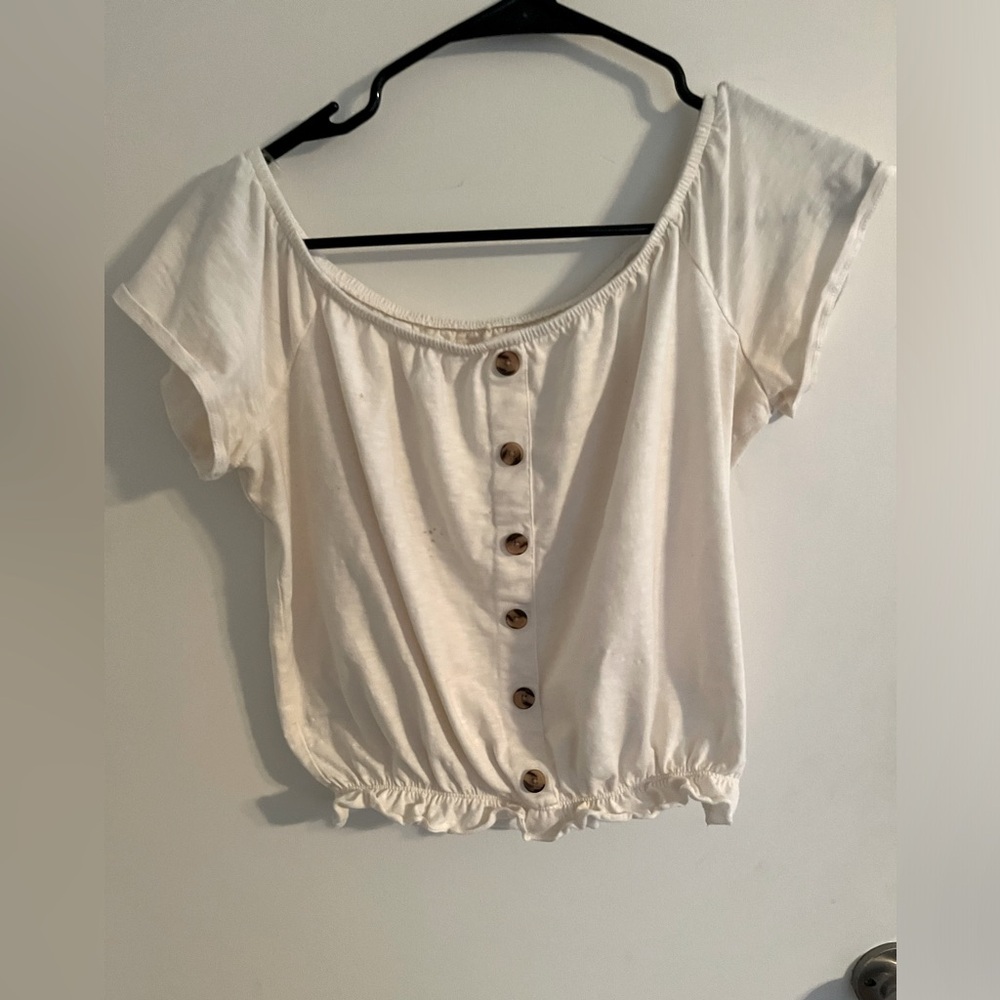 Cute button detail slight short sleeve top - Picture 1 of 6